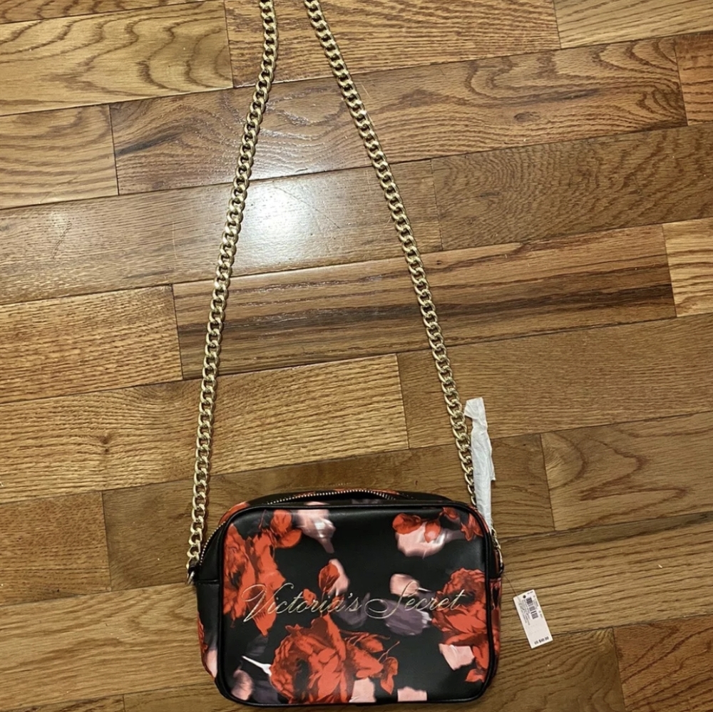 NEW Victoria's Secret Black Red Floral Roses Crossbody Gold Chain Bag NWT 🌹🌹🌹